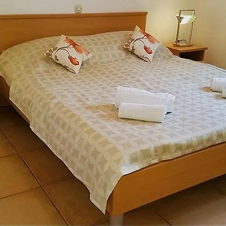 Bionda *