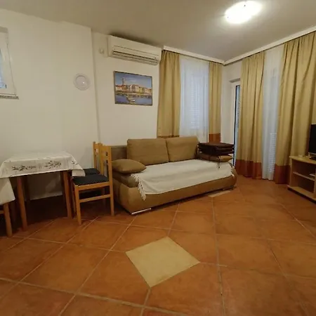 Apartment Bionda Malinska