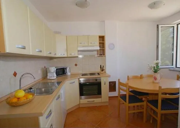 Bionda Apartamento Malinska