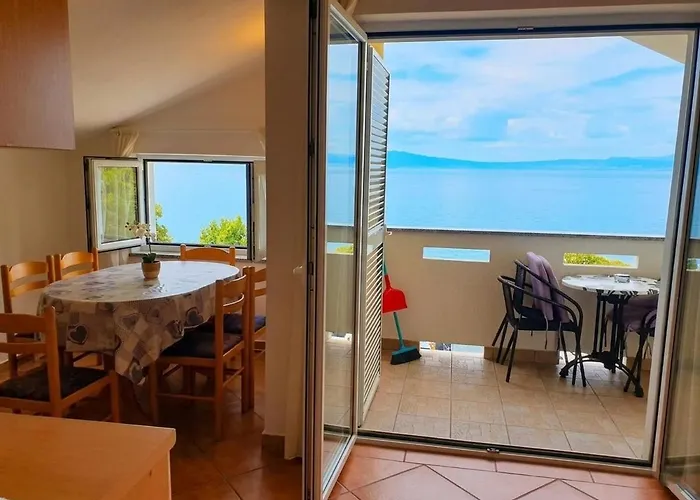 Bionda Apartamento Malinska